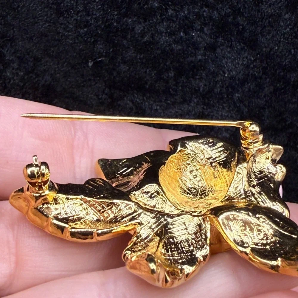 Vintage Avon Rhinestone Flower Brooch Rose Passion Gold Tone
